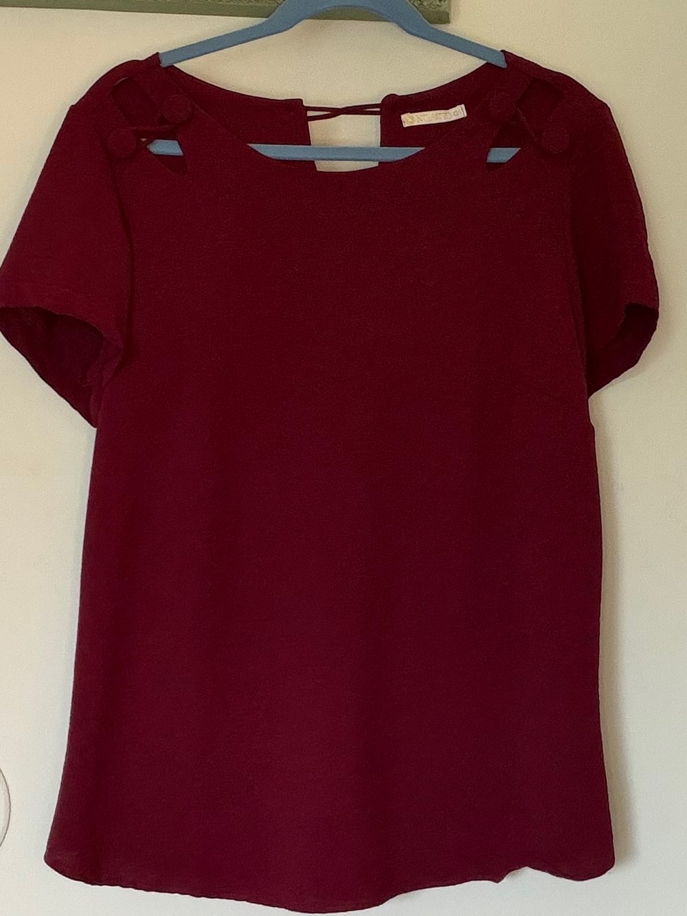 Women’s Short Sleeve Cutout Top with Button Accents in Wine